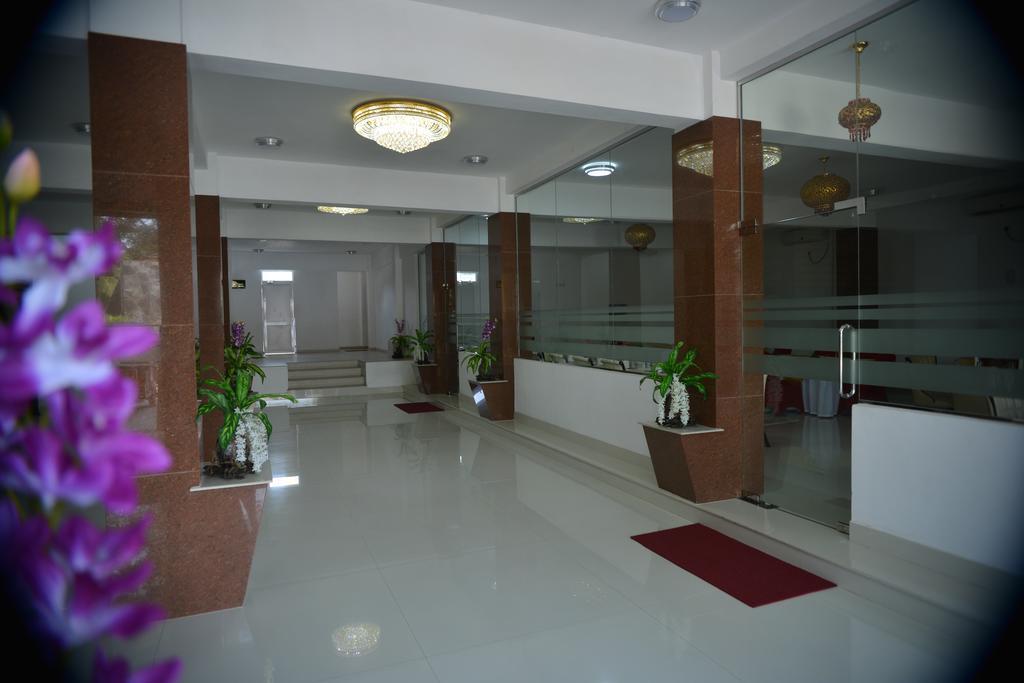Hotel Kamrel Kurunegala Exterior foto